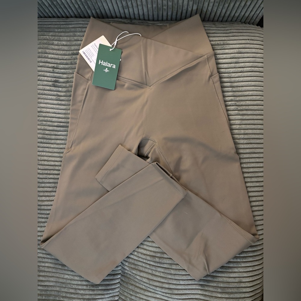 HALARA Women's Leggings - Picture 2 of 3